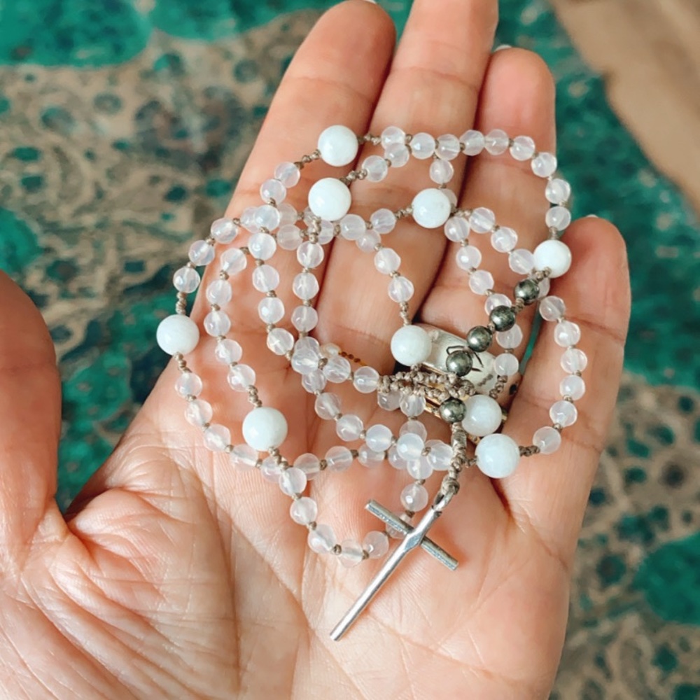 Moonlight🌕ak- White Agate and 🌕Stone Rosary 📿 - Picture 4 of 8